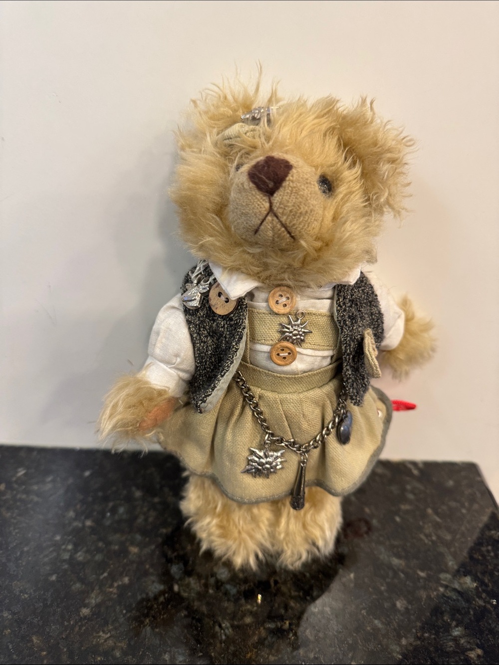 CE RF COLLECTION 9” GERMAN GIRL TEDDY BEAR TRADITIONAL DRESS PLUSH SOUVENIER